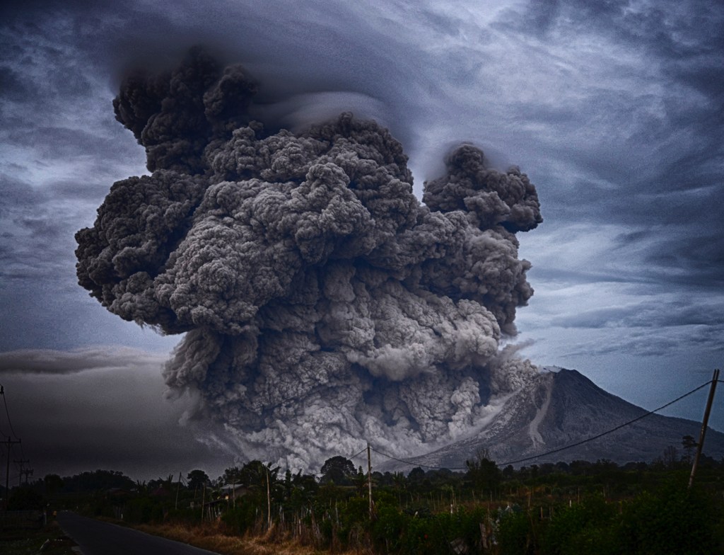 mount sinabung eruption